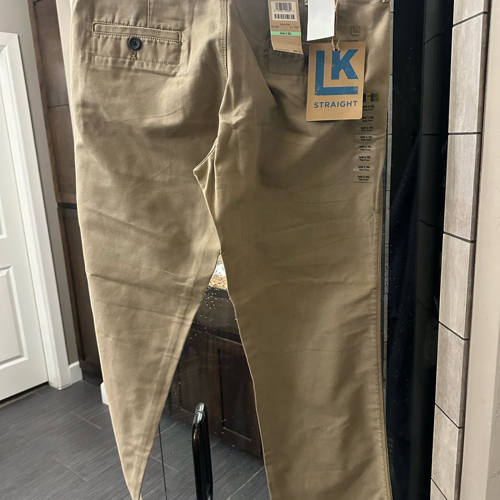 Men’s nwt paints